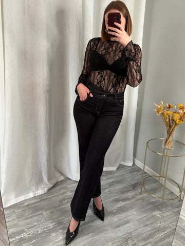 Top en dentelle noire